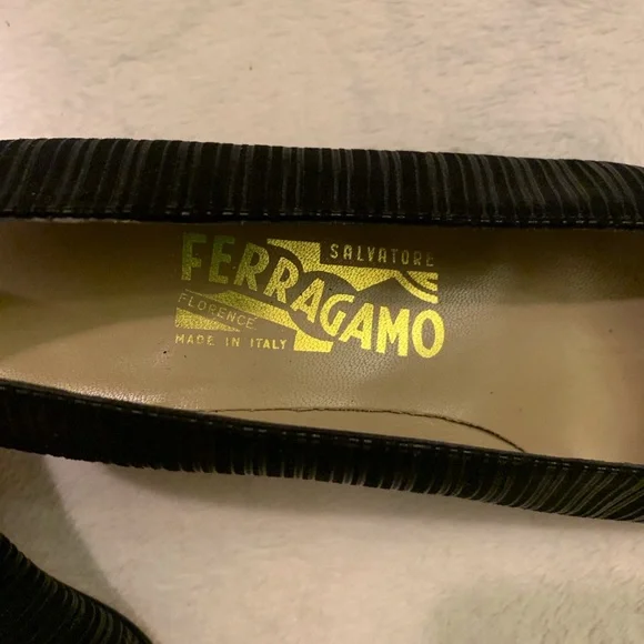 Ladies Ferragamo Shoes - Picture 2 of 7